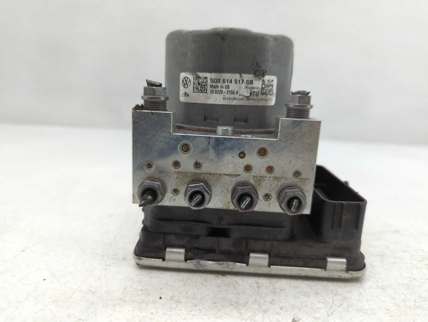2021-2022 Volkswagen Tiguan ABS Pump Control Module Replacement P/N:5Q0 614 517 GB Fits Fits 2021 2022 OEM Used Auto Parts -