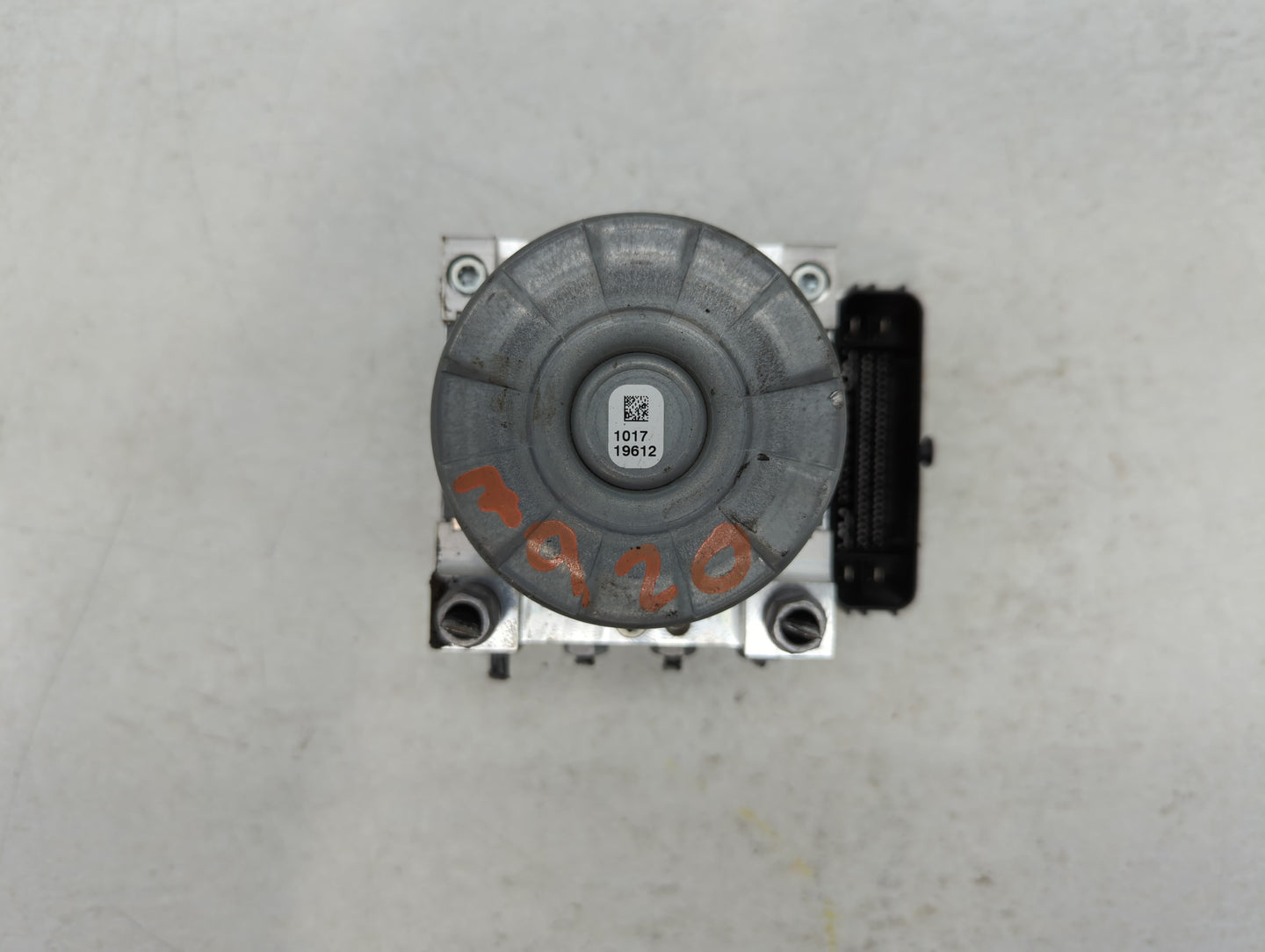 2021-2022 Volkswagen Tiguan ABS Pump Control Module Replacement P/N:5Q0 614 517 GB Fits Fits 2021 2022 OEM Used Auto Parts -