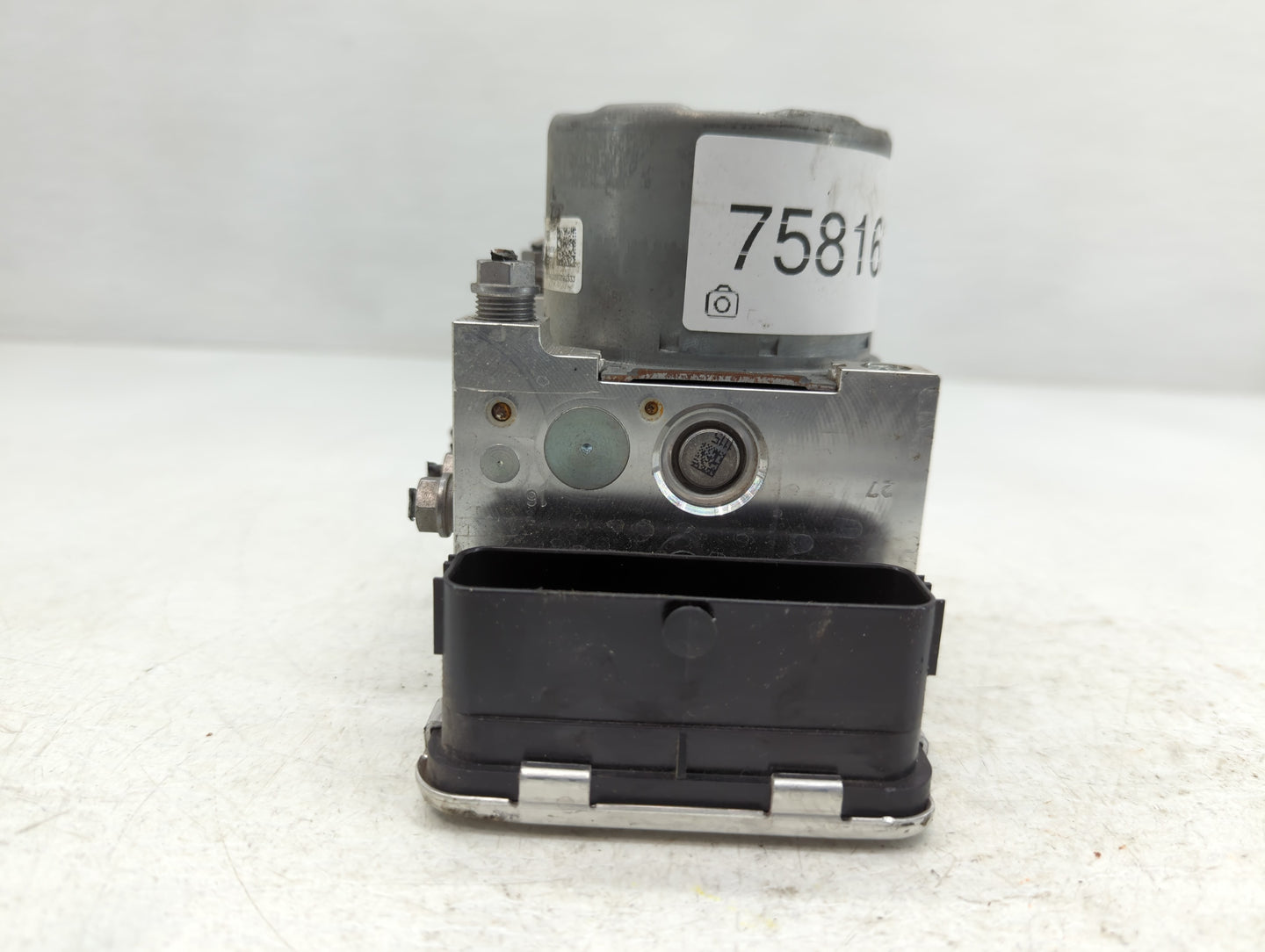 2021-2022 Volkswagen Tiguan ABS Pump Control Module Replacement P/N:5Q0 614 517 GB Fits Fits 2021 2022 OEM Used Auto Parts -