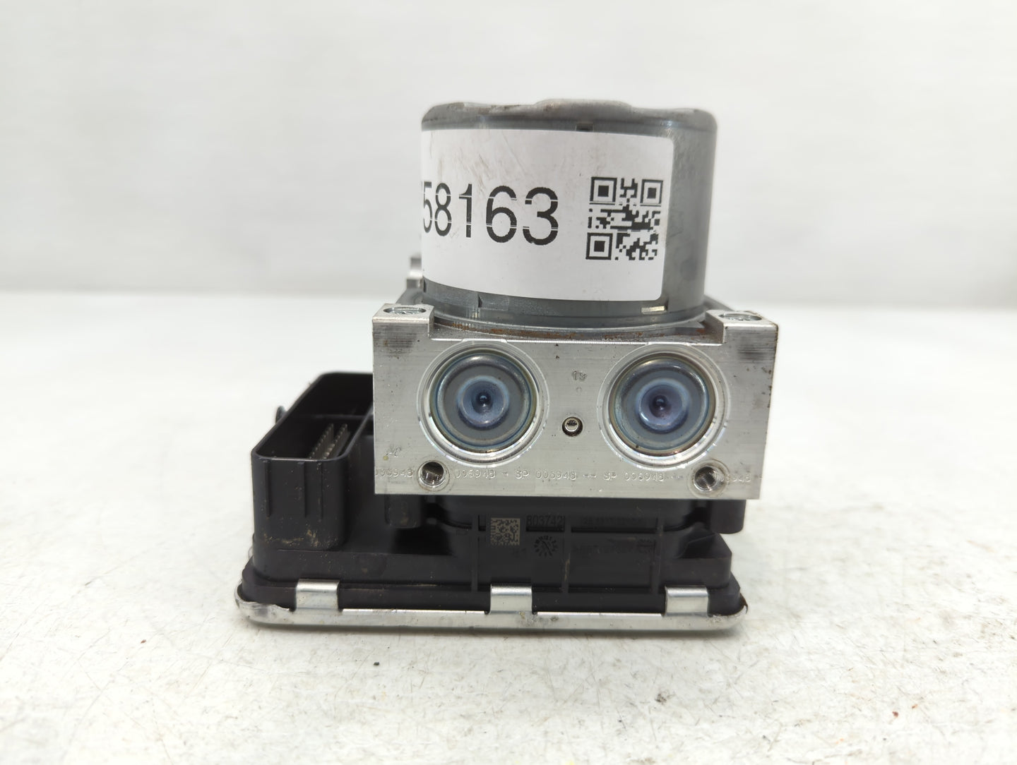 2021-2022 Volkswagen Tiguan ABS Pump Control Module Replacement P/N:5Q0 614 517 GB Fits Fits 2021 2022 OEM Used Auto Parts -