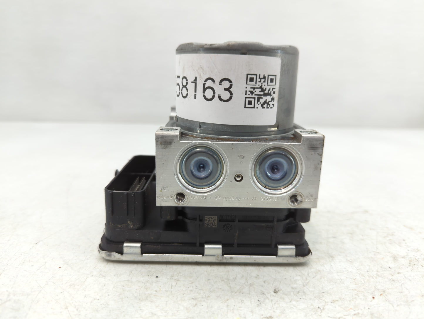 2021-2022 Volkswagen Tiguan ABS Pump Control Module Replacement P/N:5Q0 614 517 GB Fits Fits 2021 2022 OEM Used Auto Parts -