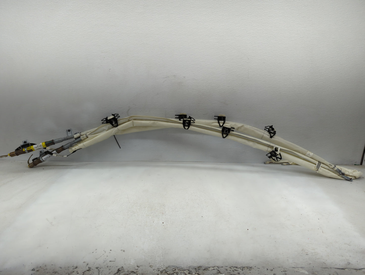 2022 Volvo S40 Air Bag Driver Left Steering Wheel Mounted - Oemusedautoparts1.com