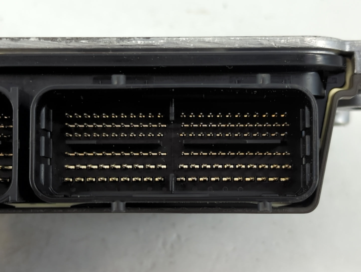 2022 Volvo V60 PCM Engine Control Computer ECU ECM PCU OEM P/N:31459638 Fits OEM Used Auto Parts - Oemusedautoparts1.com