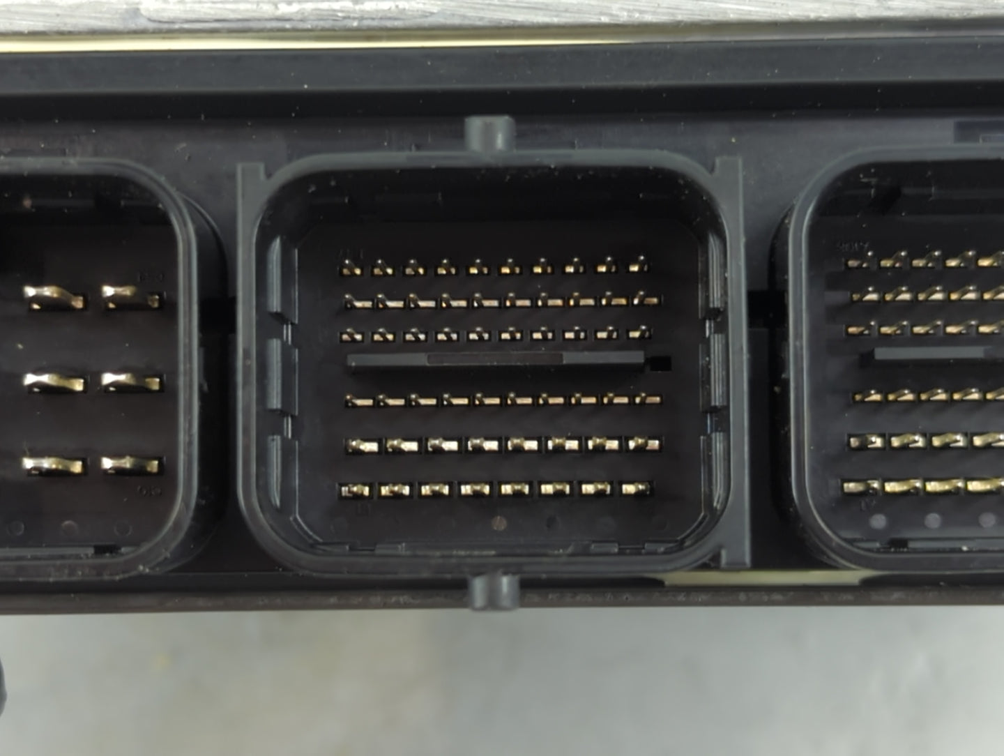 2022 Volvo V60 PCM Engine Control Computer ECU ECM PCU OEM P/N:31459638 Fits OEM Used Auto Parts - Oemusedautoparts1.com