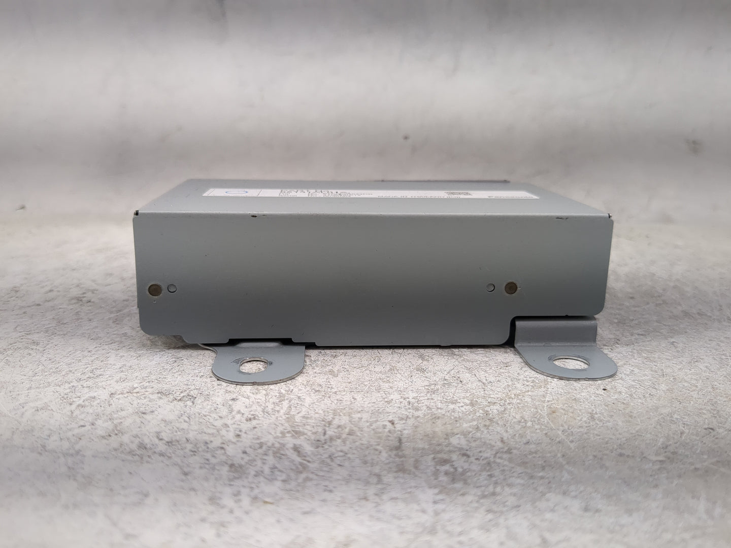 2022 Volvo Volvo V90 Radio AM FM Cd Player Receiver Replacement P/N:82131AL01A EUV9SR044DB Fits Fits 2019 2020 2021 OEM Used