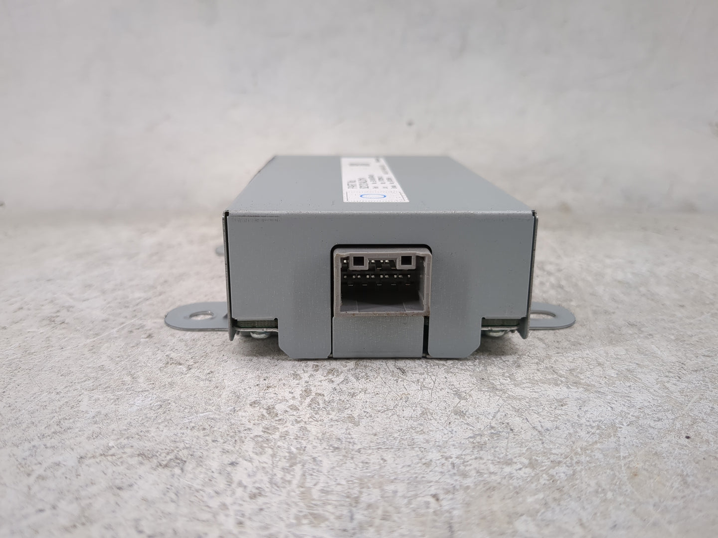 2022 Volvo Volvo V90 Radio AM FM Cd Player Receiver Replacement P/N:82131AL01A EUV9SR044DB Fits Fits 2019 2020 2021 OEM Used