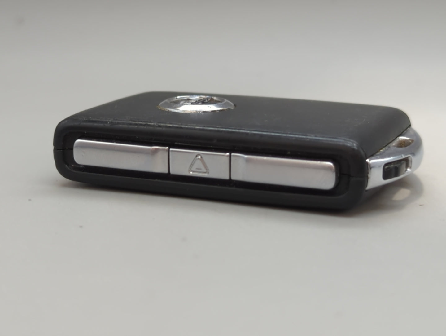 Volvo Xc40 Keyless Entry Remote Fob YG0HUF8423 | YGOHUF423 32256953 4 buttons - Oemusedautoparts1.com
