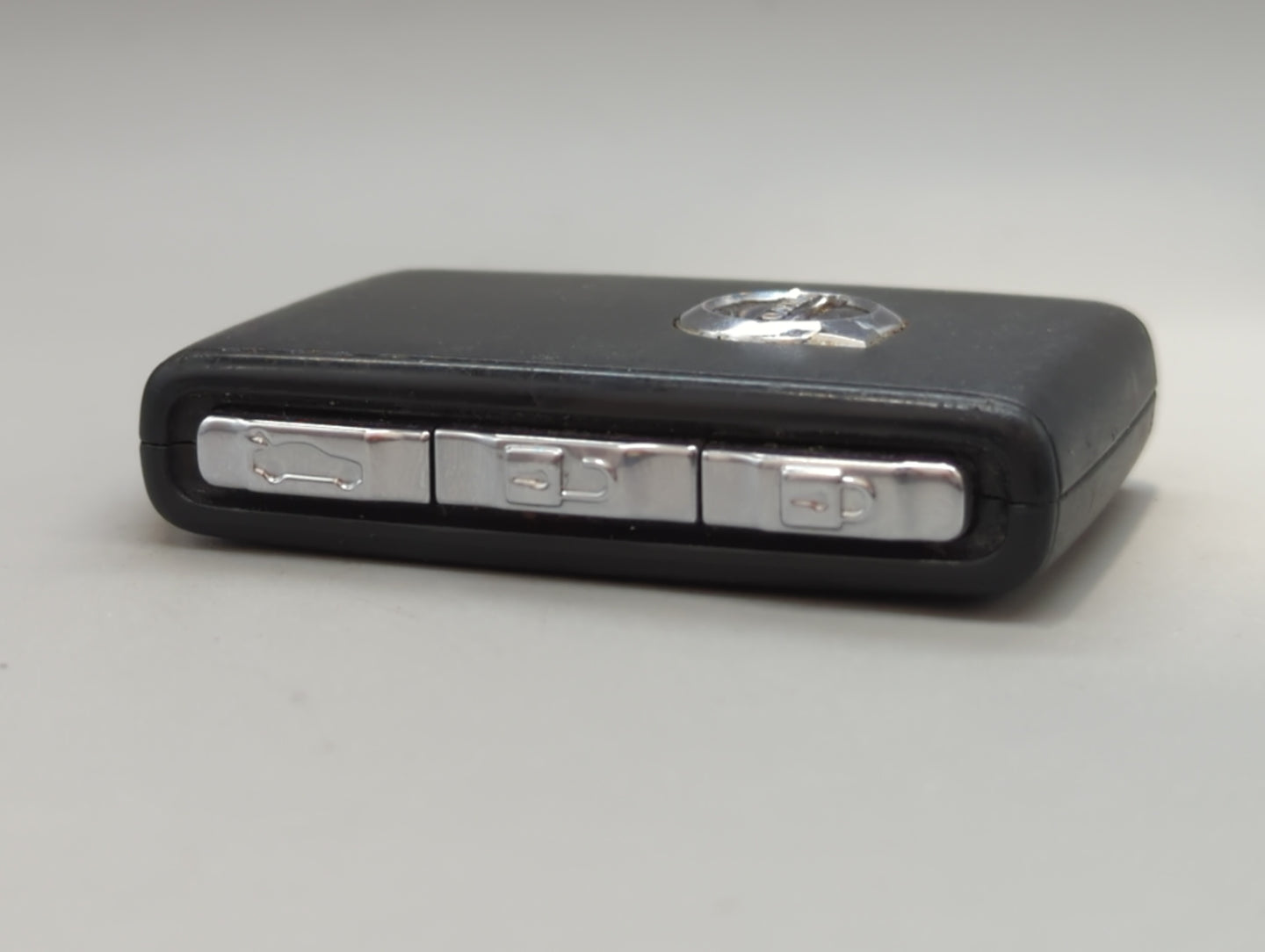 Volvo Xc40 Keyless Entry Remote Fob YG0HUF8423 | YGOHUF423 32256953 4 buttons - Oemusedautoparts1.com