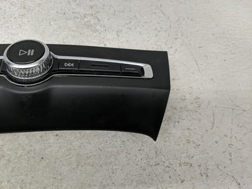 2022 Volvo Xc60 Radio Control Panel