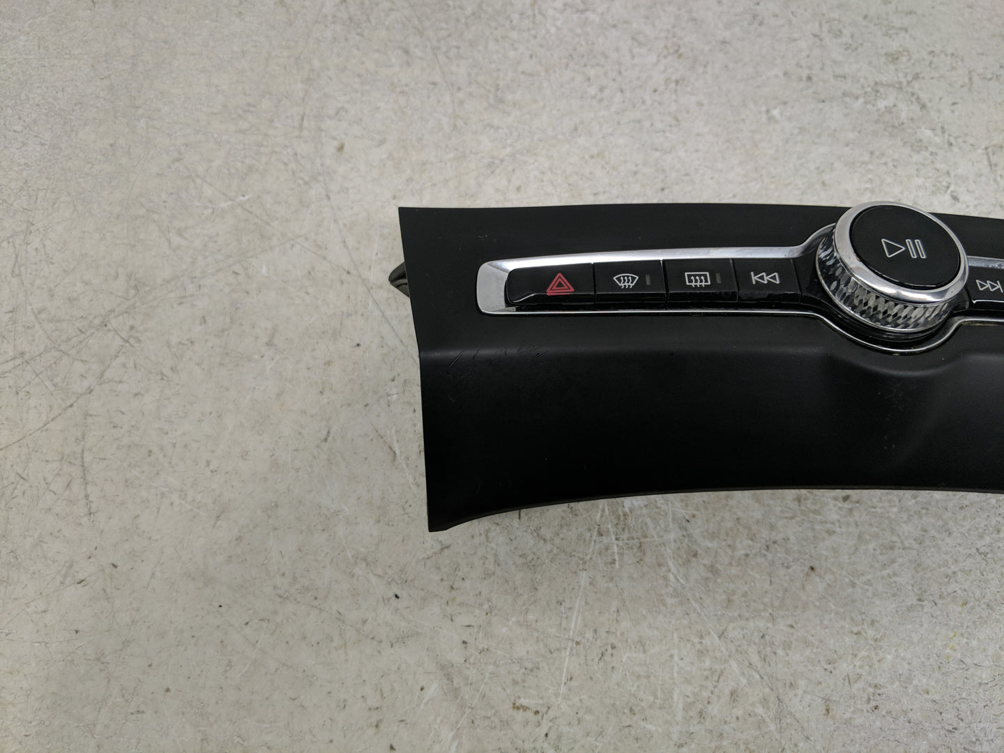 2022 Volvo Xc60 Radio Control Panel - Oemusedautoparts1.com
