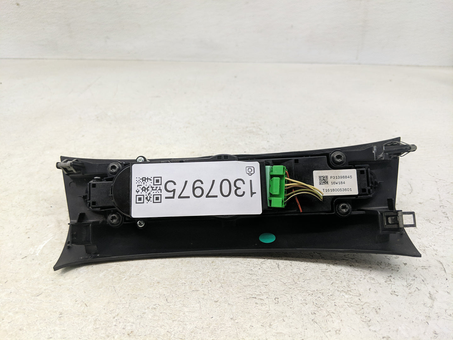 2022 Volvo Xc60 Radio Control Panel - Oemusedautoparts1.com