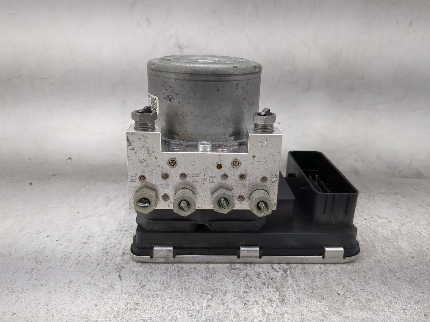 2016-2021 Volvo Xc90 ABS Pump Control Module Replacement P/N:P31680101 10.0220-0971.4 Fits Fits 2016 2017 2018 2019 2020 202