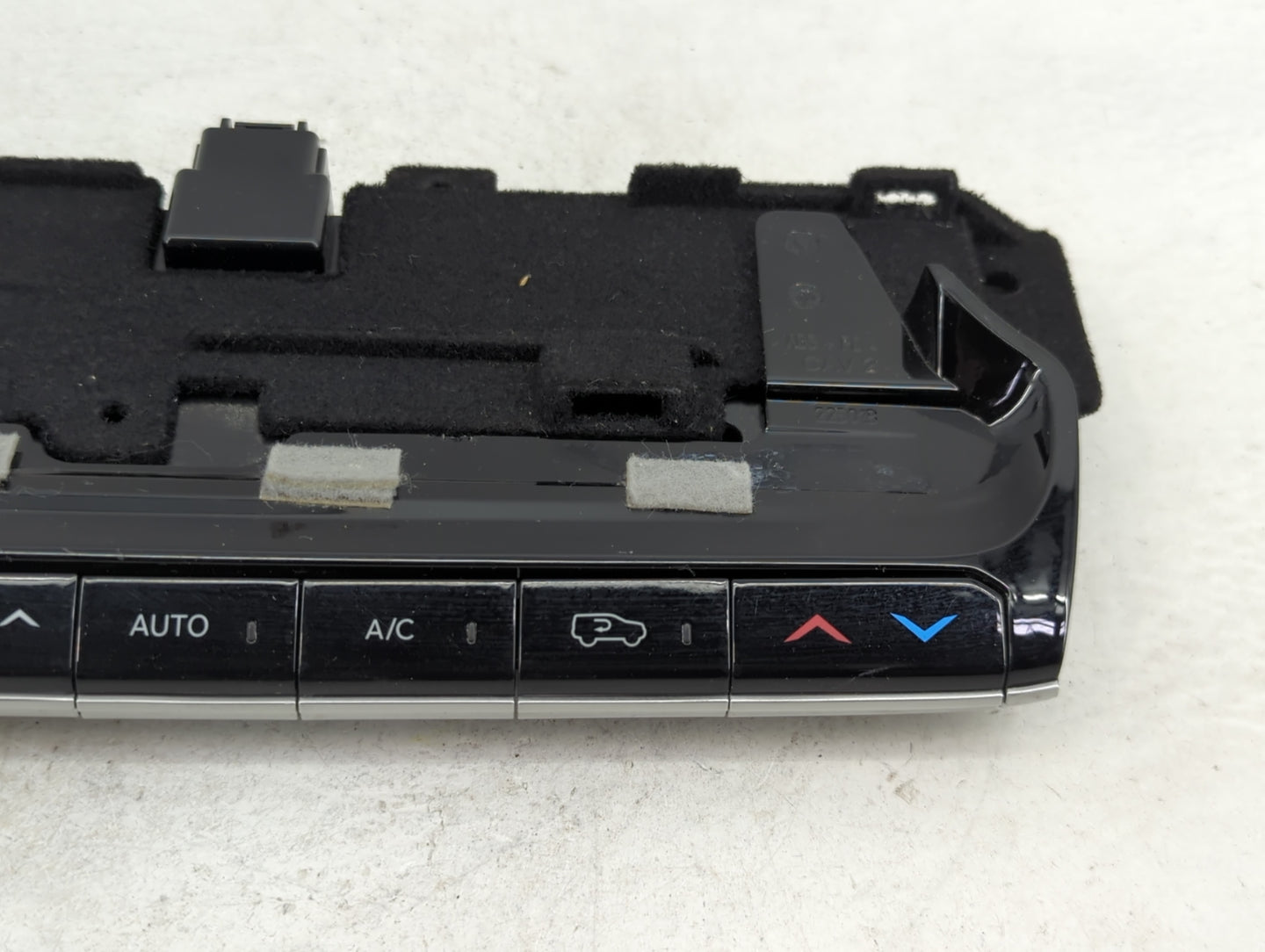 2022 Wagoneer Wagoneer Climate Control Module Temperature AC/Heater Replacement P/N:P68423822AG Fits OEM Used Auto Parts - O