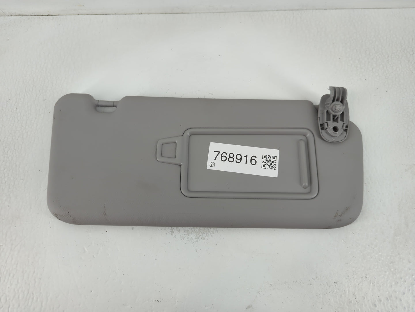 2022 Hyundai Kona Sun Visor Shade Replacement Passenger Right Mirror Fits OEM Used Auto Parts - Oemusedautoparts1.com