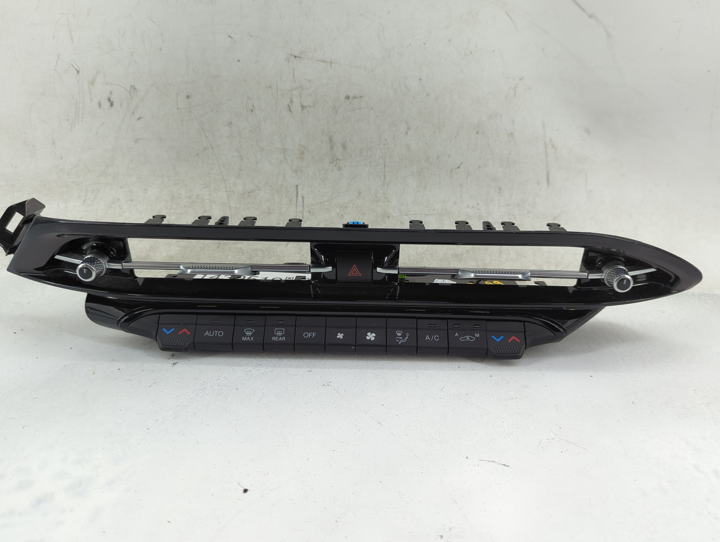 2023 Aftermarket Hornet Climate Control Module Temperature AC/Heater Replacement P/N:12449-000 Fits OEM Used Auto Parts - Oe