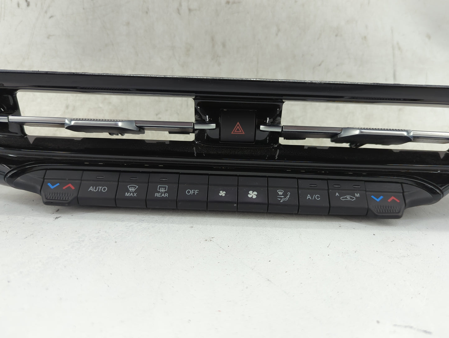 2023 Aftermarket Hornet Climate Control Module Temperature AC/Heater Replacement P/N:12449-000 Fits OEM Used Auto Parts - Oe