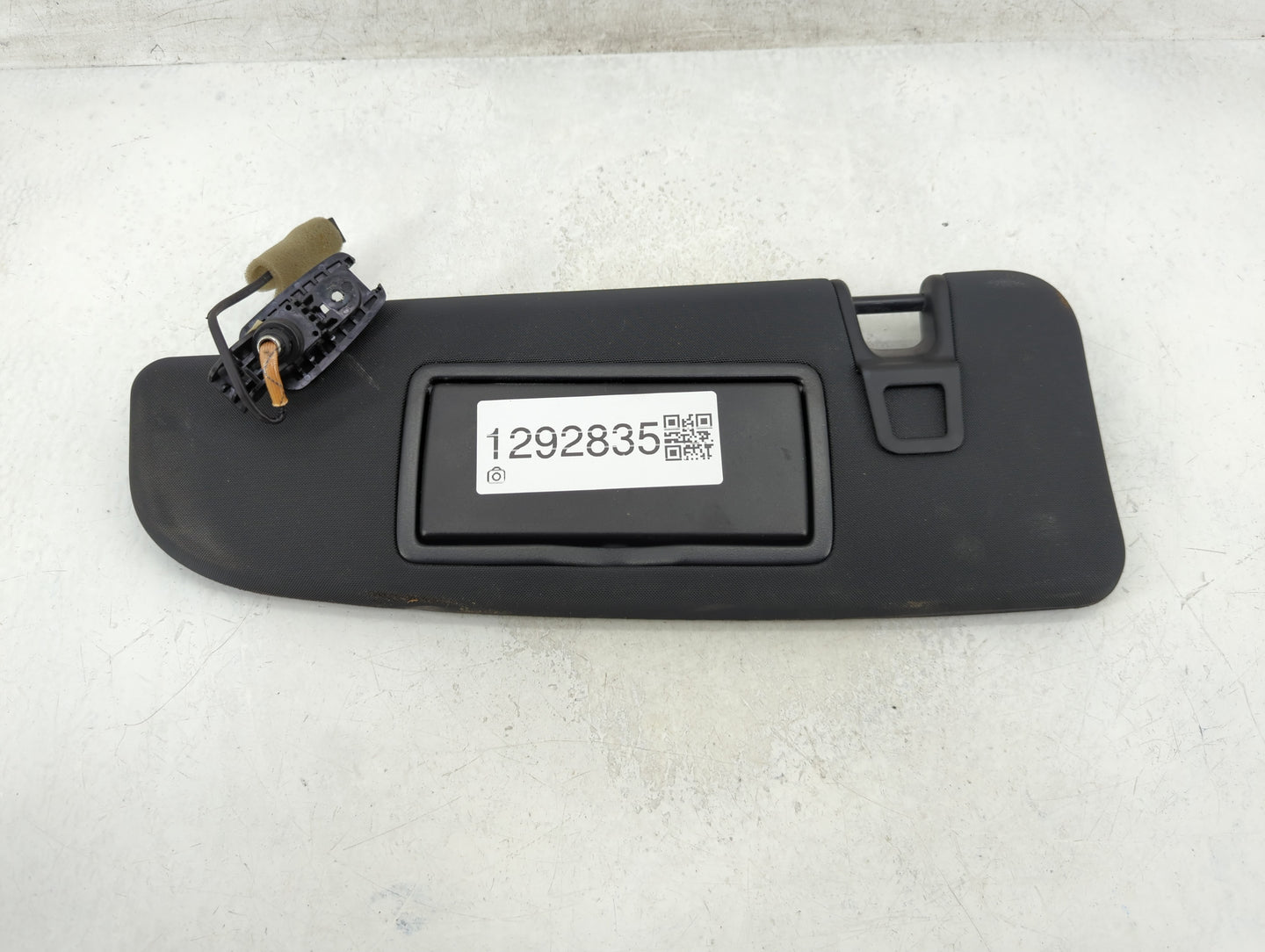 2023 Alfa Romeo Giulia Sun Visor Shade Replacement Passenger Right Mirror Fits OEM Used Auto Parts - Oemusedautoparts1.com