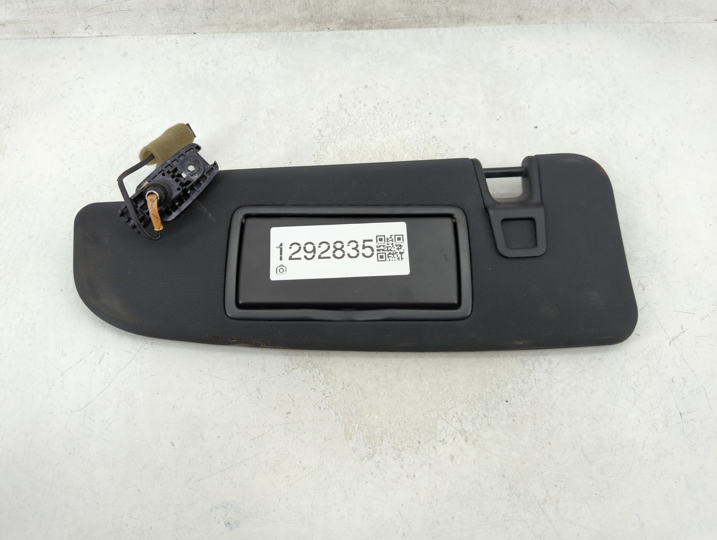 2023 Alfa Romeo Giulia Sun Visor Shade Replacement Passenger Right Mirror Fits OEM Used Auto Parts - Oemusedautoparts1.com