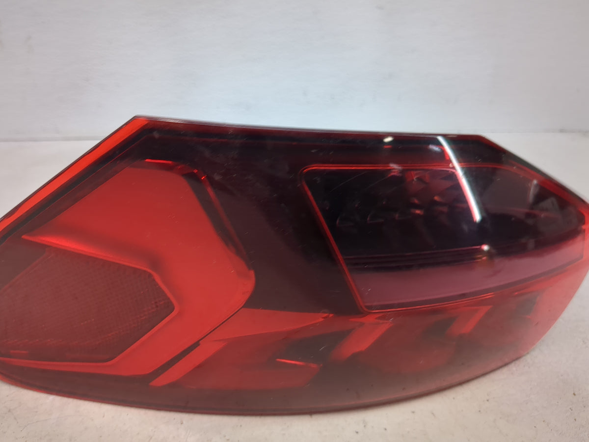2023 Audi A3 Tail Light Assembly Passenger Right OEM P/N:8Y0.945.208.B 8Y0945208B Fits OEM Used Auto Parts - Oemusedautopart