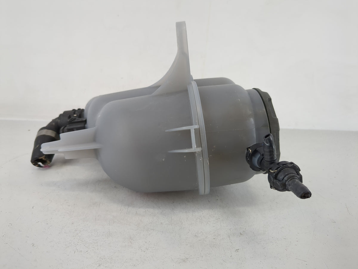 2021-2021 Audi A4 Radiator Coolant Overflow Expansion Tank Bottle - Oemusedautoparts1.com