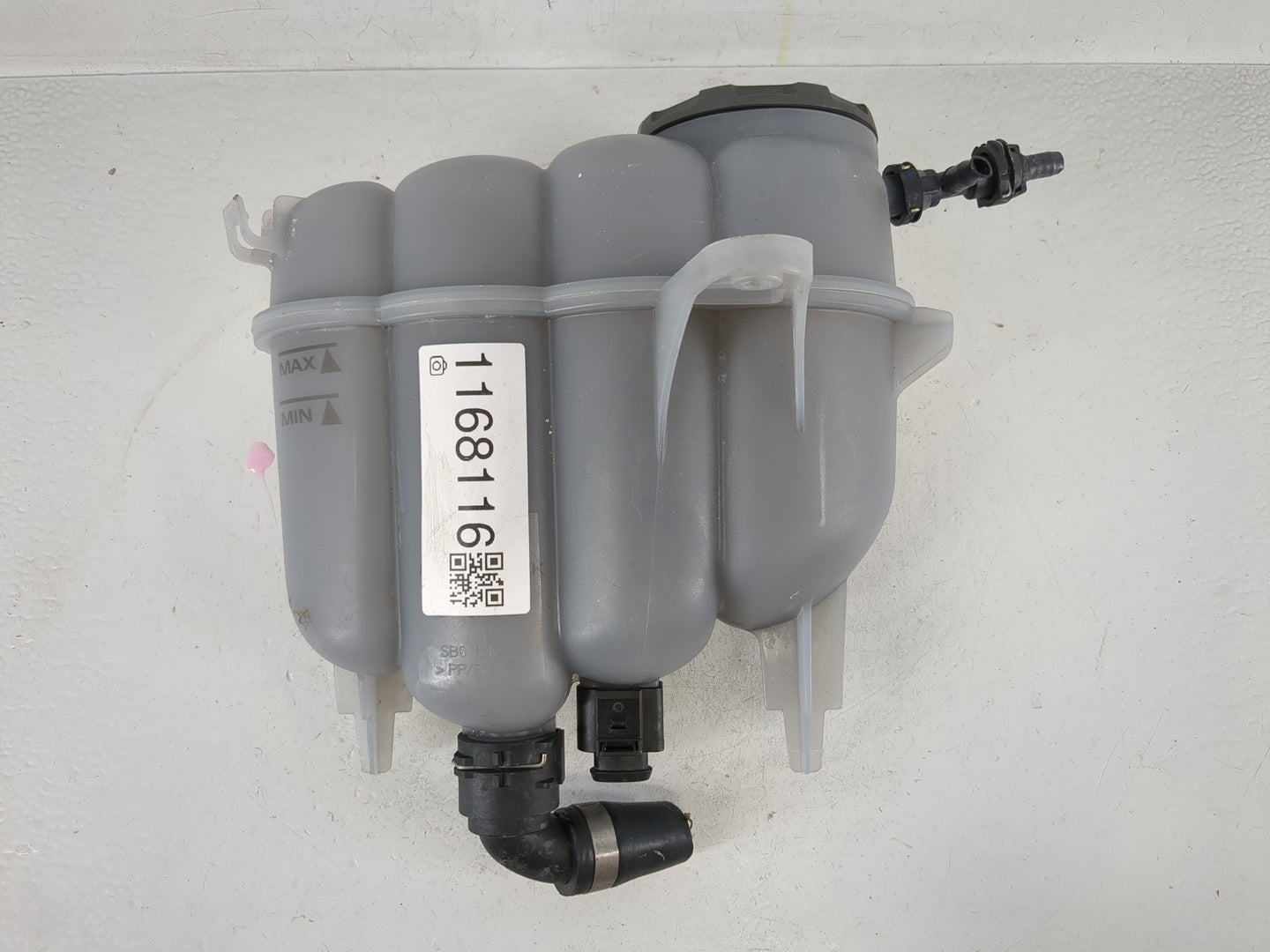 2021-2021 Audi A4 Radiator Coolant Overflow Expansion Tank Bottle - Oemusedautoparts1.com