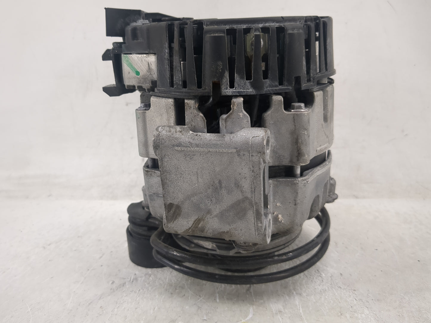 2021 Audi Q5 Alternator Replacement Generator Charging Assembly Engine OEM P/N:2721457E Fits OEM Used Auto Parts - Oemusedau