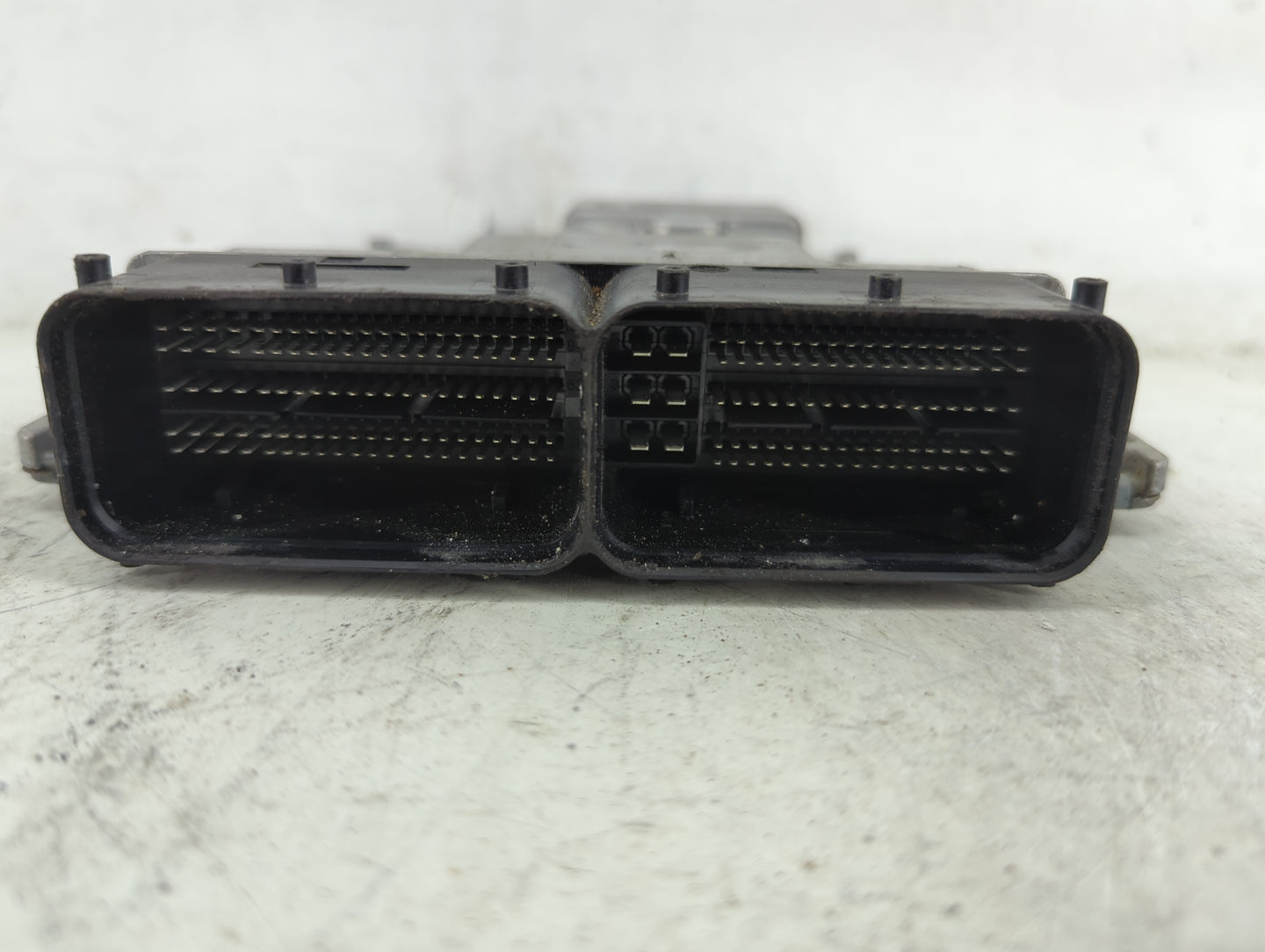 2023 Audi Q7 PCM Engine Control Computer ECU ECM PCU OEM P/N:06L907425E SIMOS19.7, A3C0868850000 03 Fits Fits 2021 OEM Used 