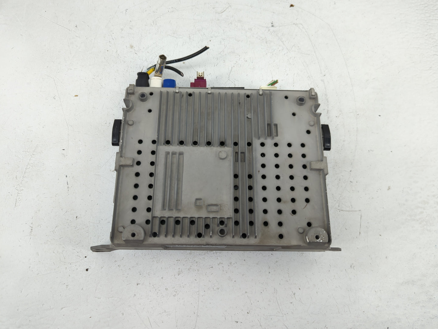 2023 Bmw 330i Radio AM FM Cd Player Receiver Replacement P/N:CI5 A7C C87 01 Fits OEM Used Auto Parts - Oemusedautoparts1.com