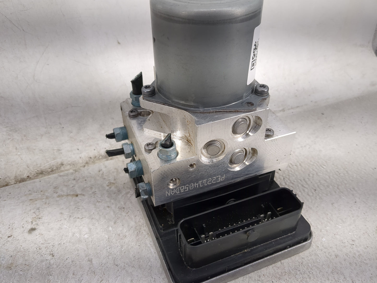 2023 Bmw X3 ABS Pump Control Module Replacement P/N:5A5F9F4 01 Fits OEM Used Auto Parts - Oemusedautoparts1.com