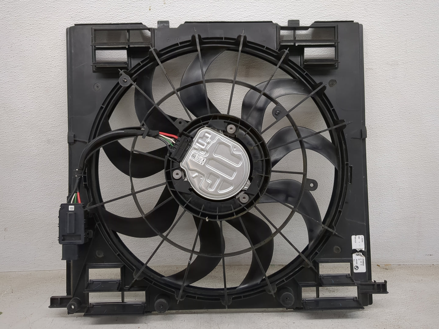 2020-2022 Bmw X3 Electric Radiator Cooling Fan Motor Assembly 1461453 - Oemusedautoparts1.com