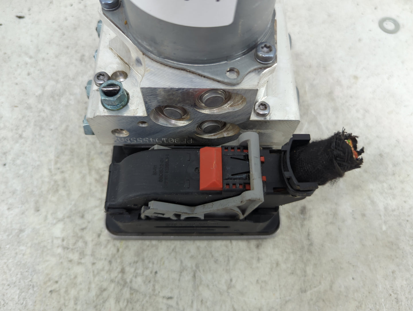 2023 Bmw X3 ABS Pump Control Module Replacement P/N:6SAF9F201 5A0F9F201, 34525A0F9F2, 34525A5F9F201 Fits OEM Used Auto Parts