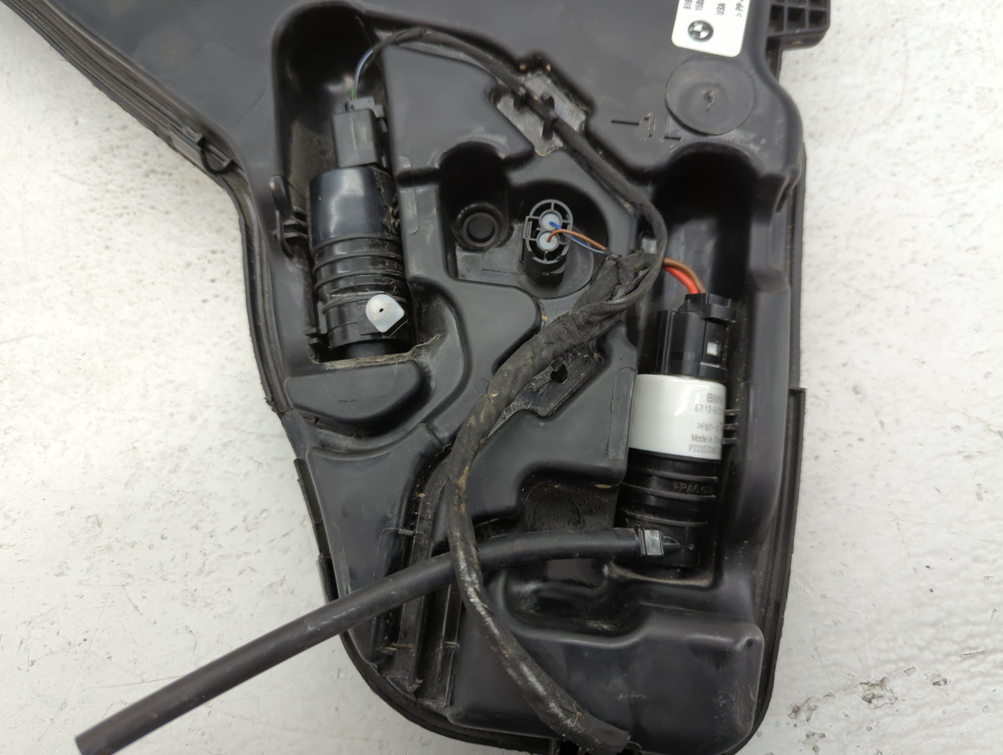 2023 Bmw X5 Front Windshield Wiper Motor P/N:7499828-05 TS22315W1095, 158896 Fits OEM Used Auto Parts - Oemusedautoparts1.co