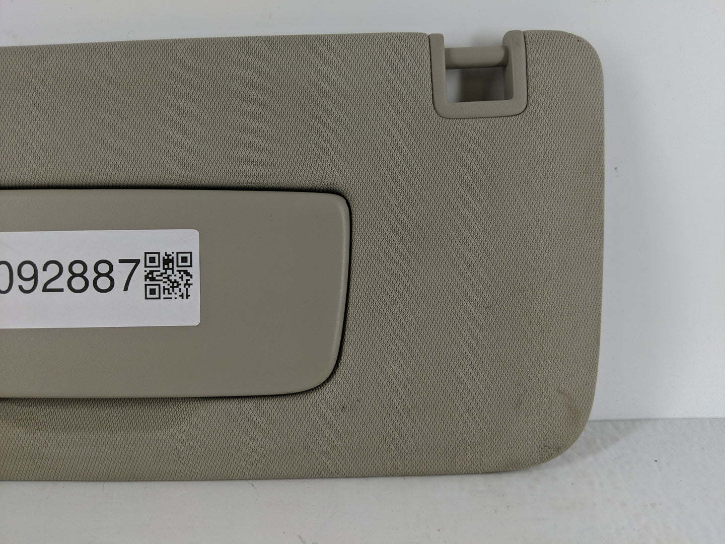 2020-2021 Buick Encore Sun Visor Shade Replacement Driver Left Mirror Fits Fits 2020 2021 OEM Used Auto Parts - Oemusedautop