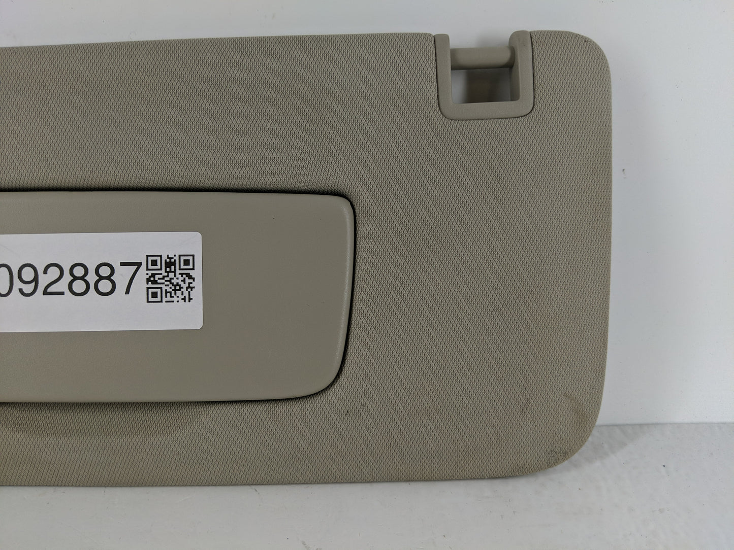 2020-2021 Buick Encore Sun Visor Shade Replacement Driver Left Mirror Fits Fits 2020 2021 OEM Used Auto Parts - Oemusedautop