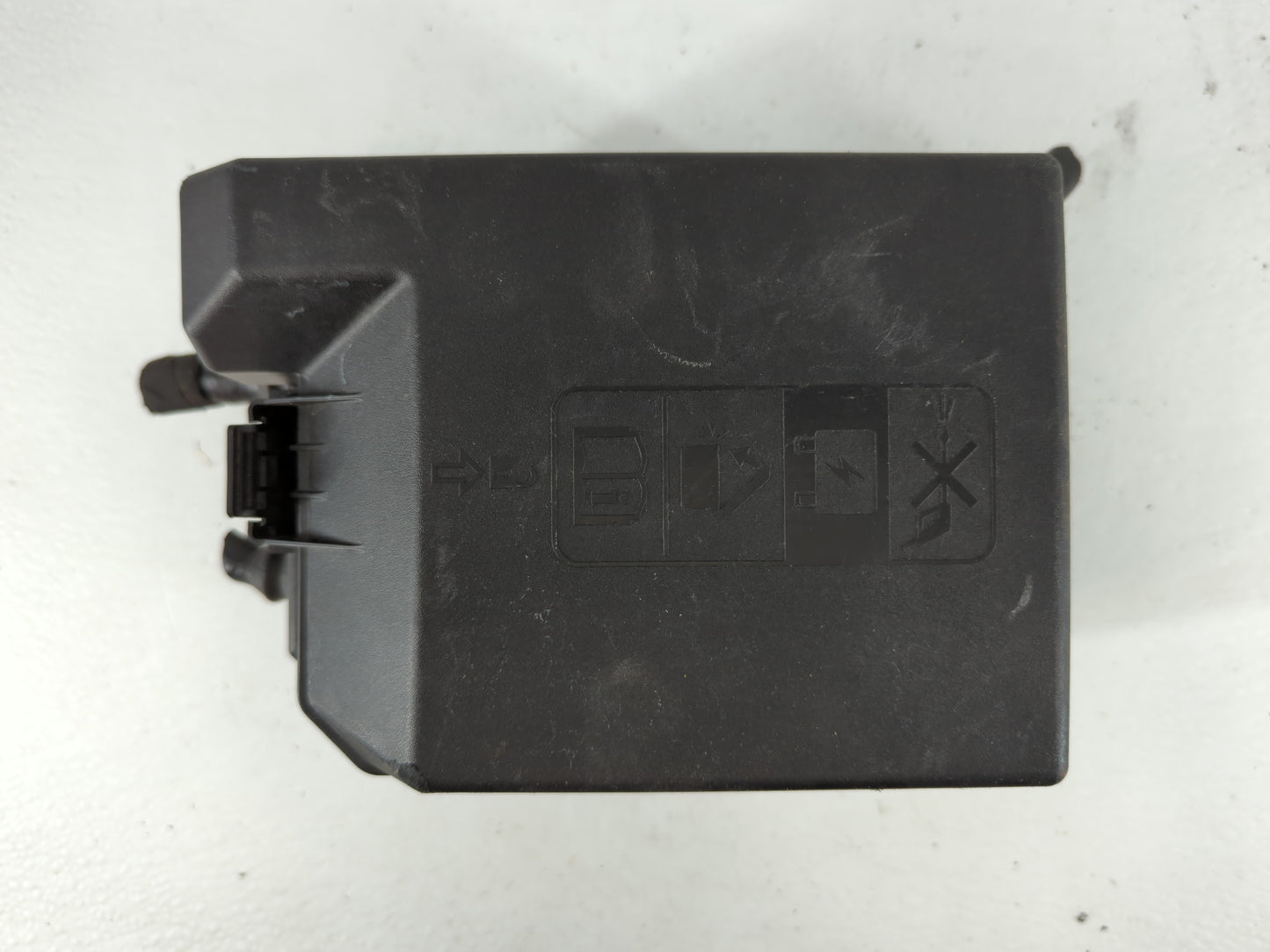 2020-2021 Buick Encore Fusebox Fuse Box Panel Relay Module P/N:0000114 30959L 42823945 Fits Fits 2020 2021 OEM Used Auto Par