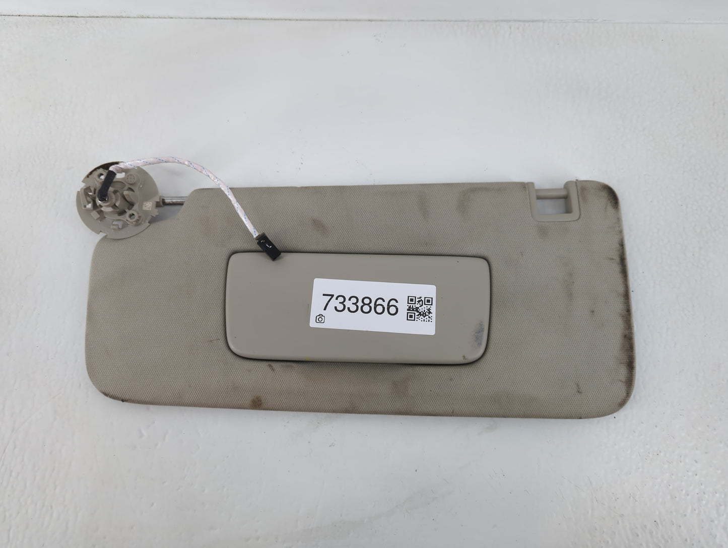 2020-2021 Buick Encore Sun Visor Shade Replacement Passenger Right Mirror Fits Fits 2020 2021 OEM Used Auto Parts - Oemuseda