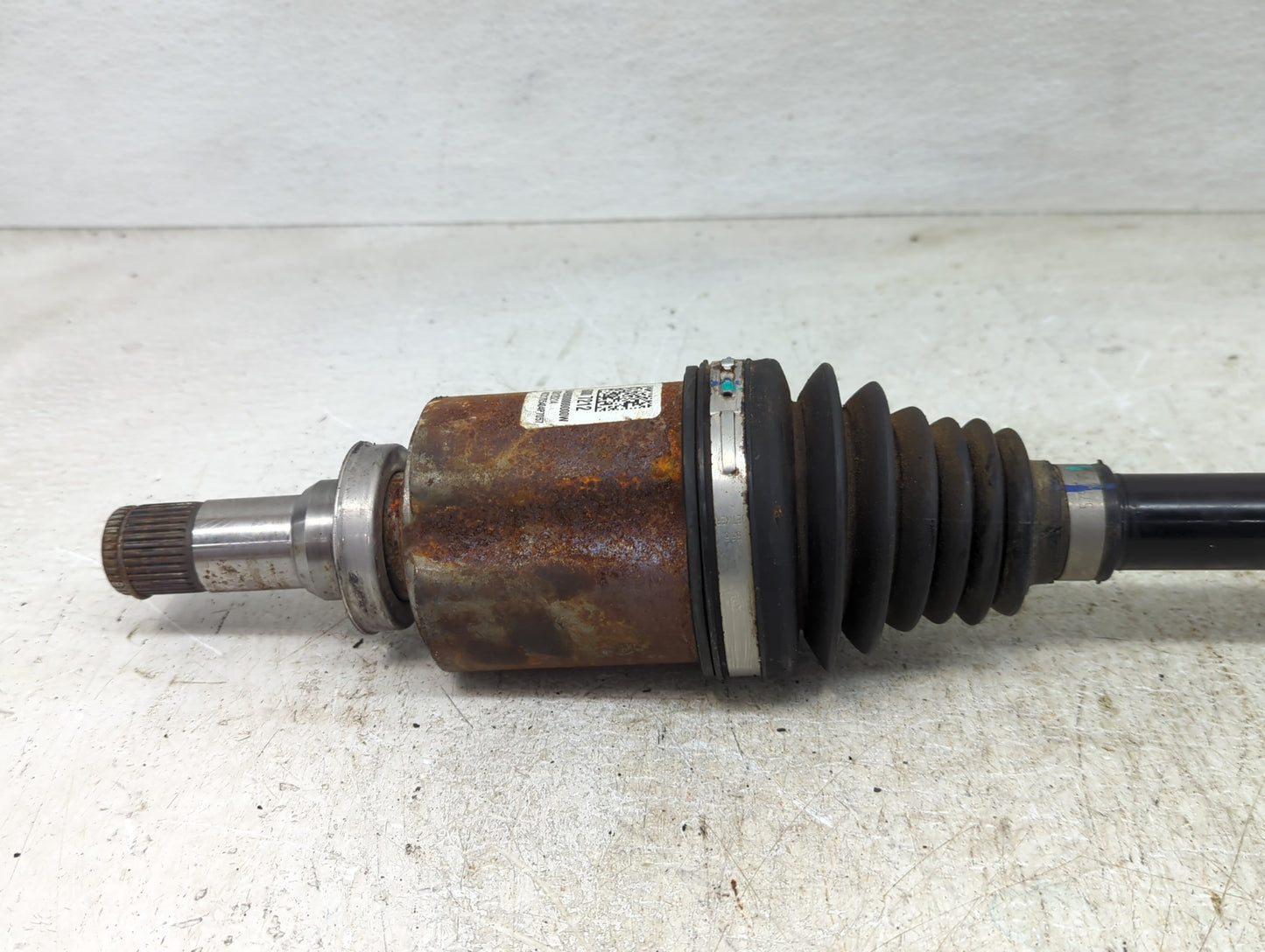 2020-2021 Buick Encore Gx Axle Shaft Front Driver Cv C/v - Oemusedautoparts1.com