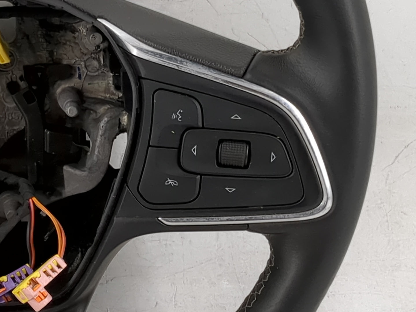 2023 Buick Encore Gx Steering Wheel Oem - Oemusedautoparts1.com