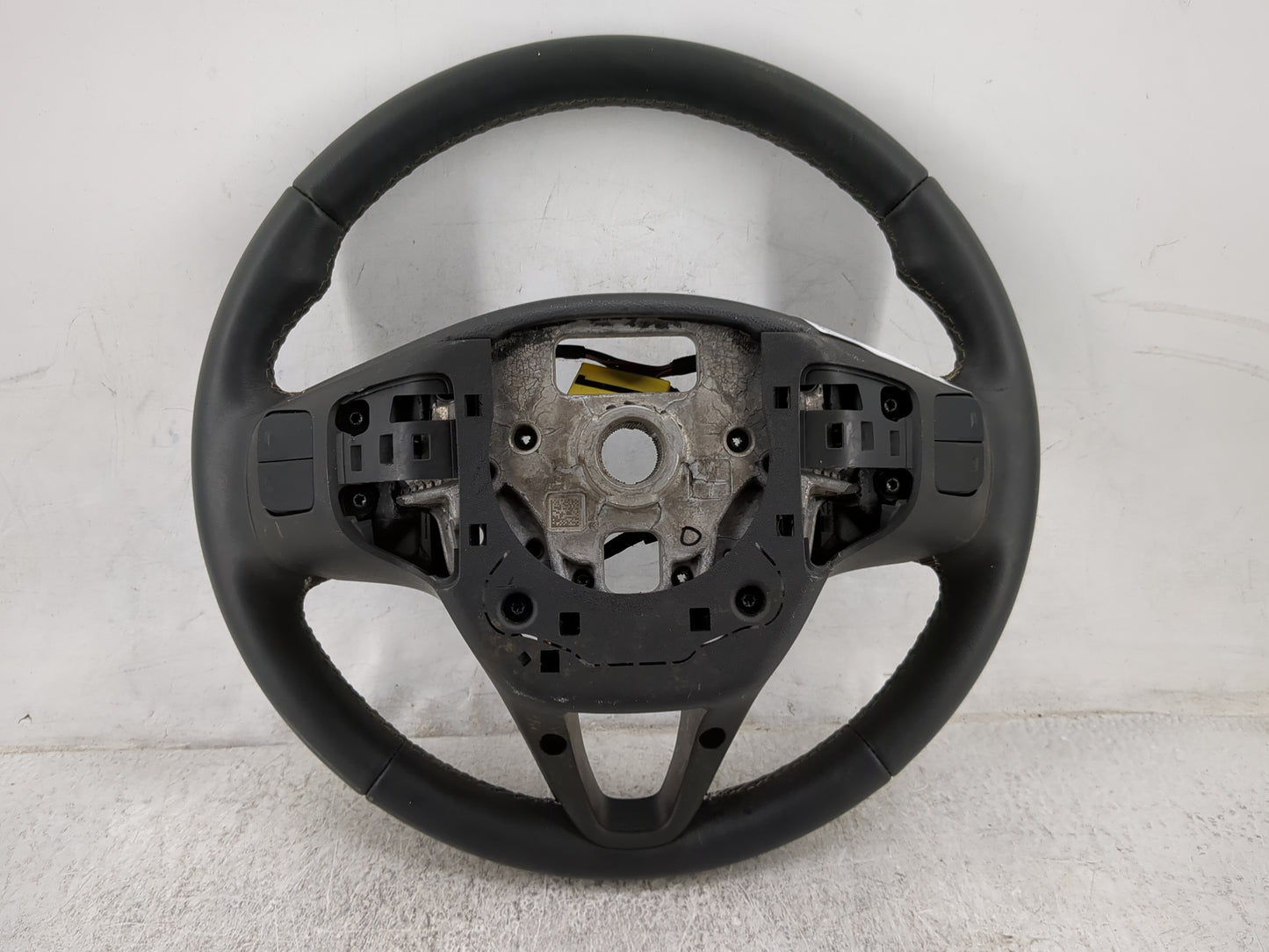 2023 Buick Encore Gx Steering Wheel Oem - Oemusedautoparts1.com