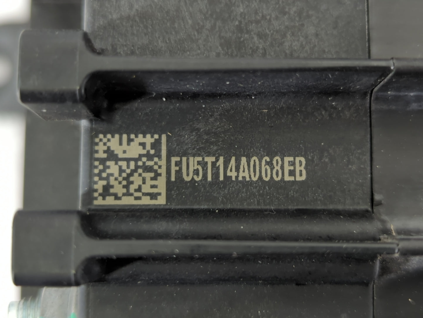 2020-2021 Buick Encore Gx Fusebox Fuse Box Panel Relay Module P/N:FU5T14A068EB Fits Fits 2020 2021 OEM Used Auto Parts - Oem