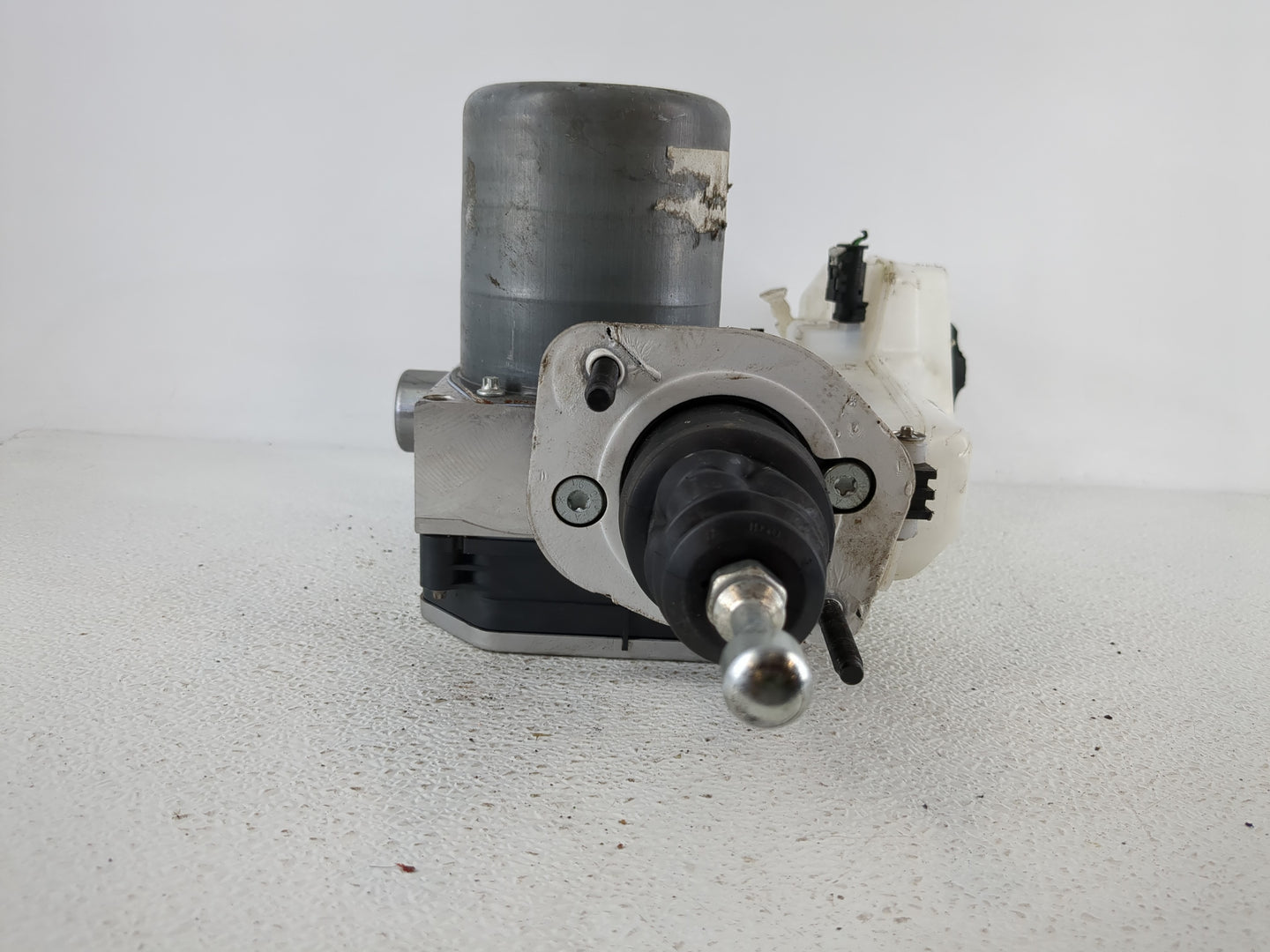 2023 Cadillac Ct5 ABS Pump Control Module Replacement P/N:86323847 Fits OEM Used Auto Parts - Oemusedautoparts1.com