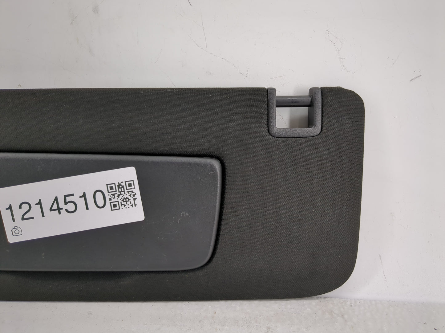 2020 Cadillac Ct5 Sun Visor Shade Replacement Driver Left Mirror Fits OEM Used Auto Parts - Oemusedautoparts1.com
