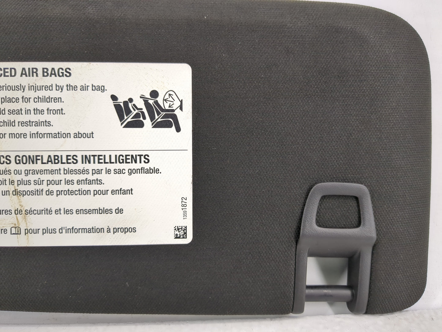 2020 Cadillac Ct5 Sun Visor Shade Replacement Driver Left Mirror Fits OEM Used Auto Parts - Oemusedautoparts1.com