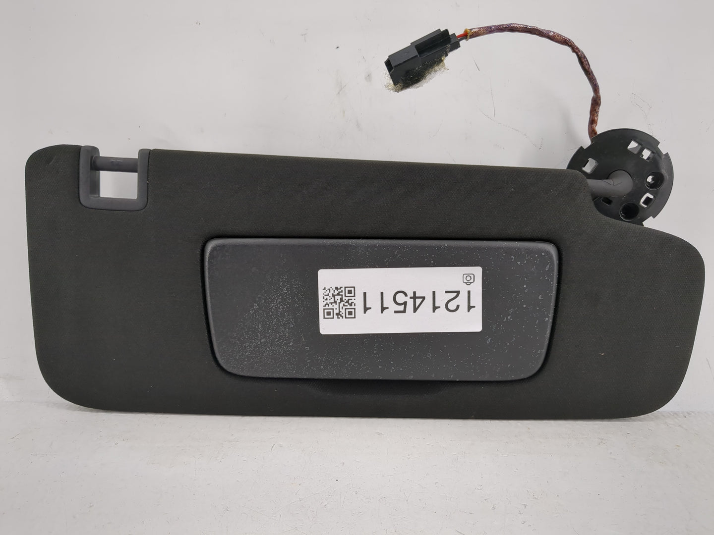 2020 Cadillac Ct5 Sun Visor Shade Replacement Passenger Right Mirror Fits OEM Used Auto Parts - Oemusedautoparts1.com
