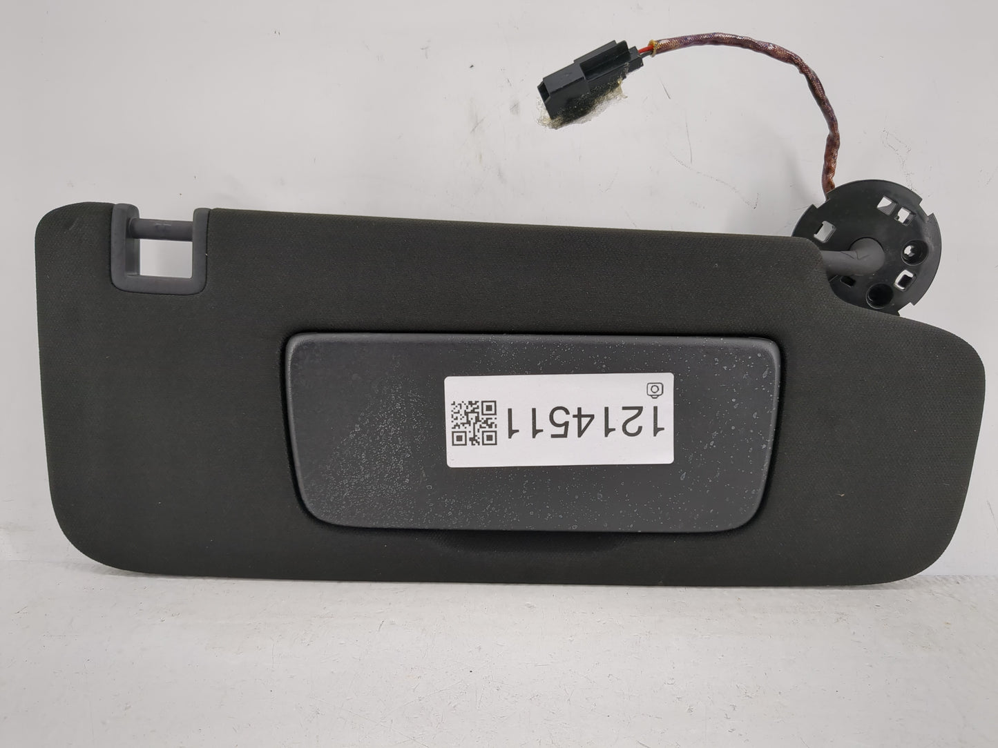 2020 Cadillac Ct5 Sun Visor Shade Replacement Passenger Right Mirror Fits OEM Used Auto Parts - Oemusedautoparts1.com