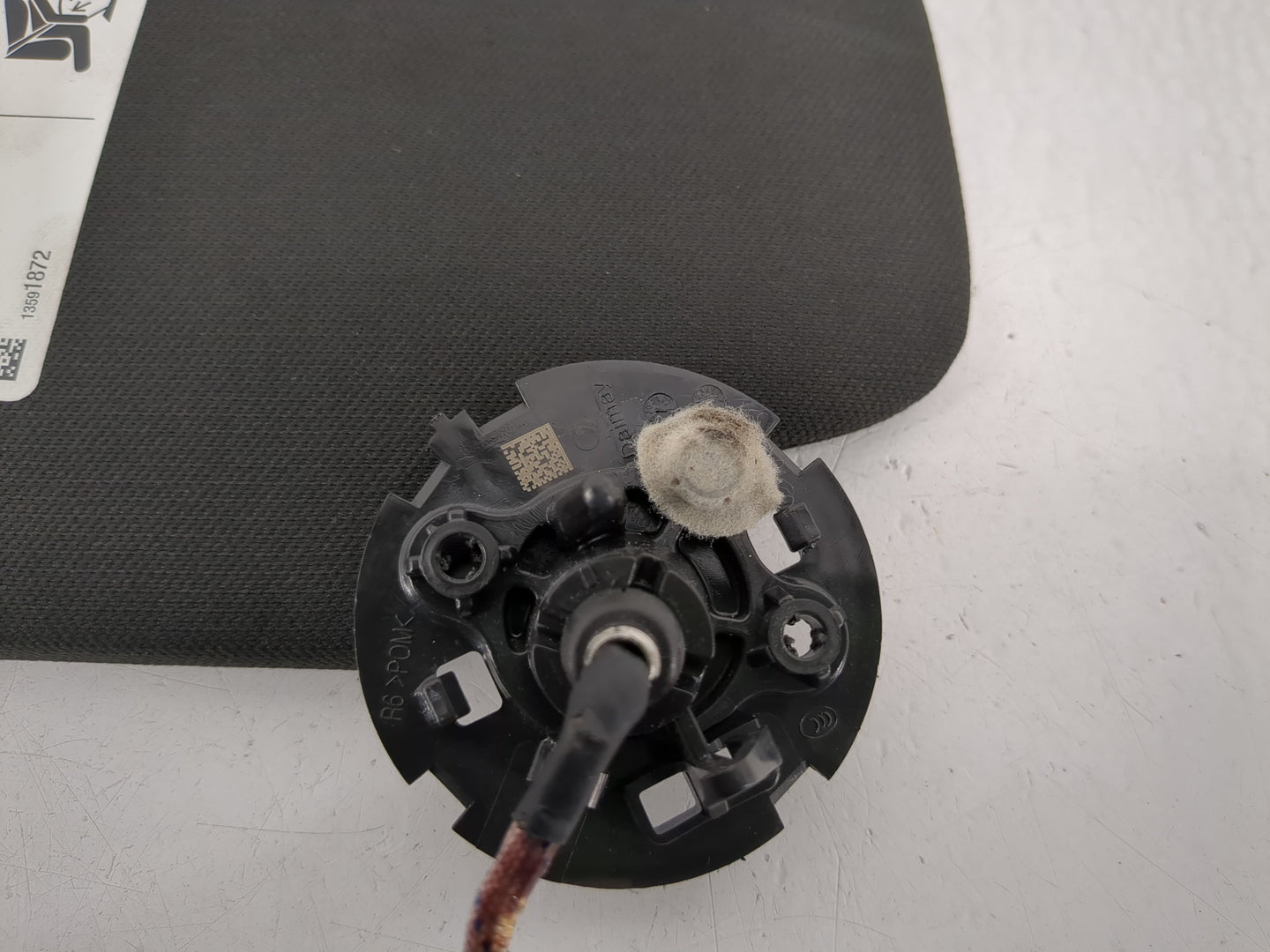 2020 Cadillac Ct5 Sun Visor Shade Replacement Passenger Right Mirror Fits OEM Used Auto Parts - Oemusedautoparts1.com