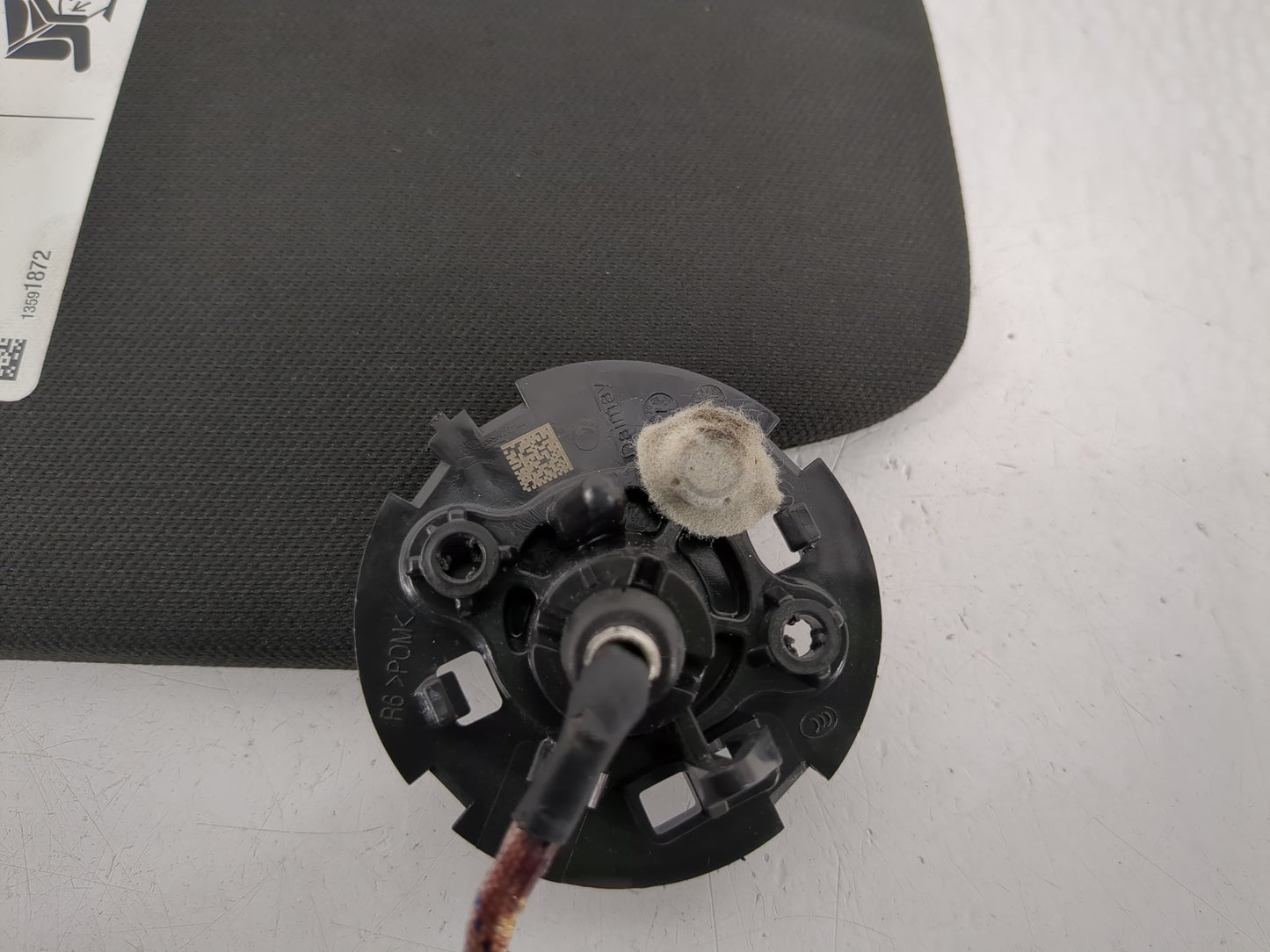 2020 Cadillac Ct5 Sun Visor Shade Replacement Passenger Right Mirror Fits OEM Used Auto Parts - Oemusedautoparts1.com