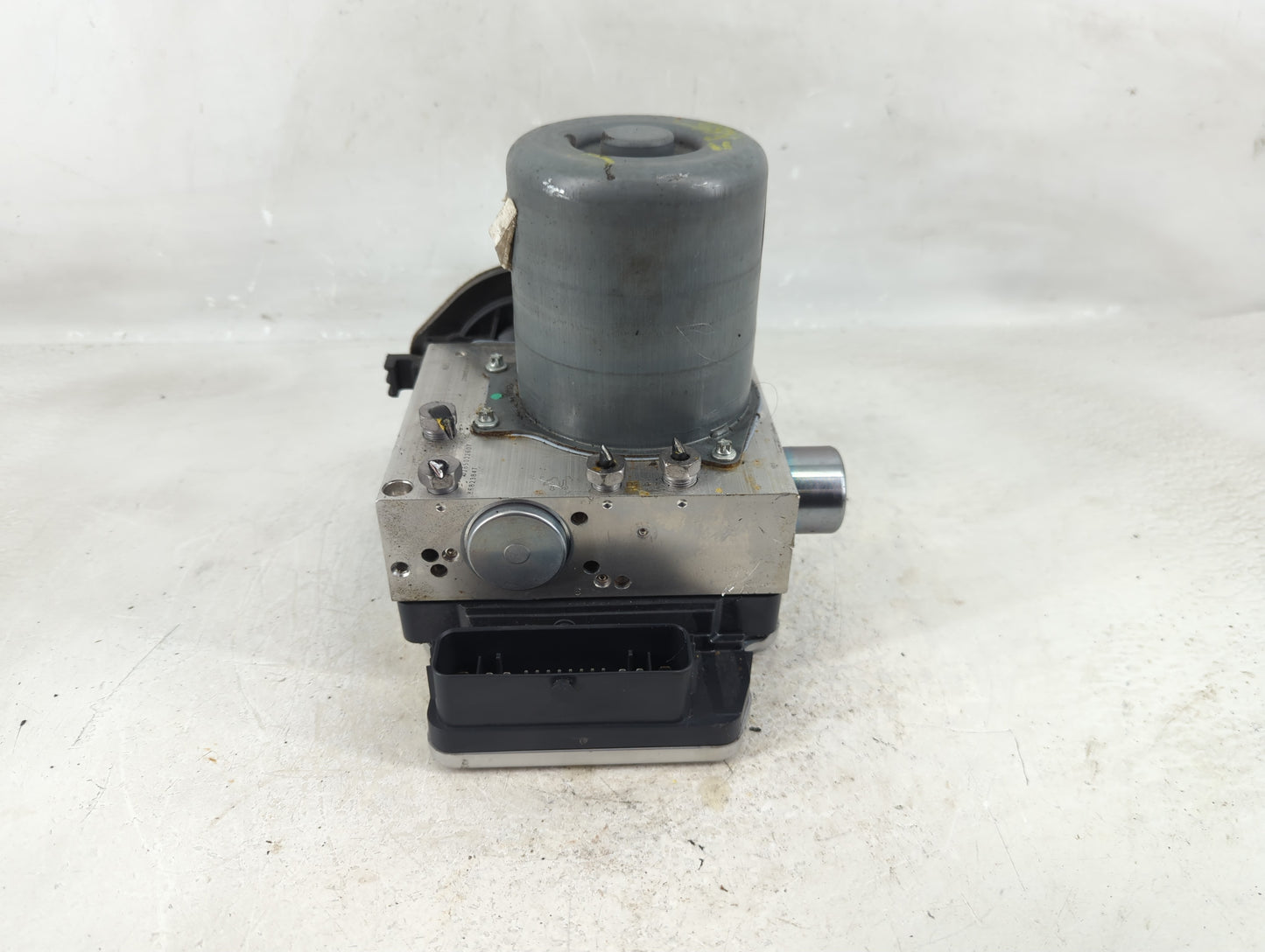 2023 Cadillac Ct5 ABS Pump Control Module Replacement P/N:86823847 Fits OEM Used Auto Parts - Oemusedautoparts1.com