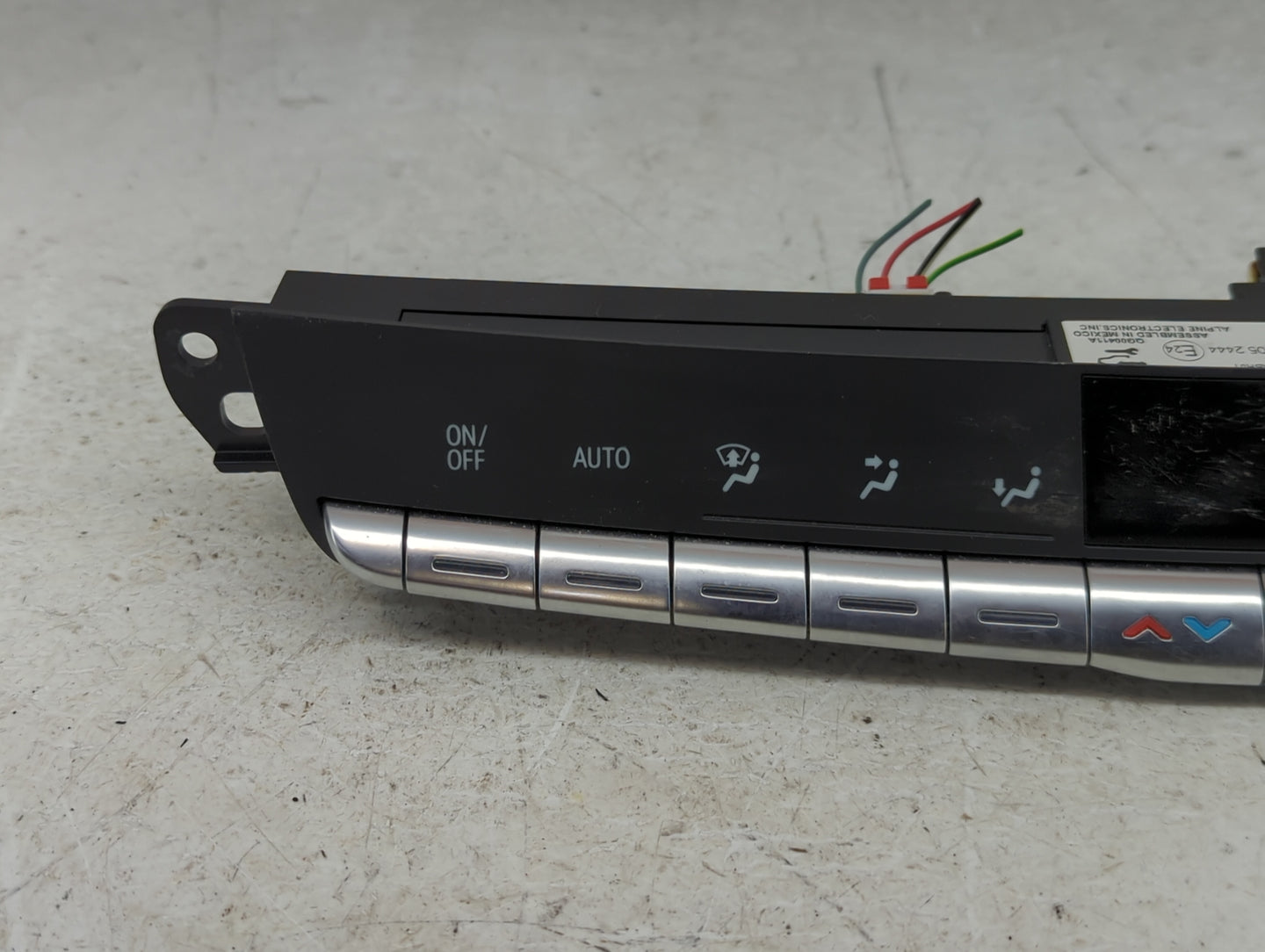 2019-2020 Cadillac Xt4 Climate Control Module Temperature AC/Heater Replacement P/N:84790849 Fits Fits 2019 2020 OEM Used Au