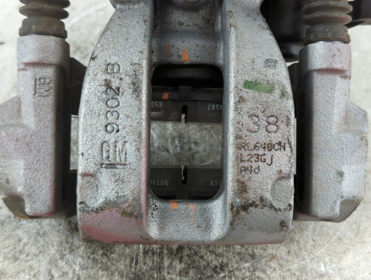 2020-2020 Cadillac Xt4 Front Driver Left Brake Caliper - Oemusedautoparts1.com